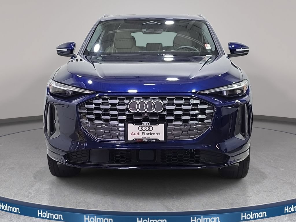 Used 2025 Audi Q5 Premium w/ Premium Plus AWD/4WD image 3