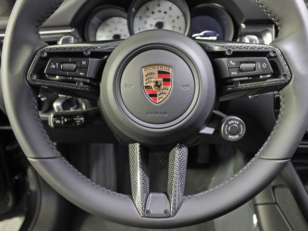 Certified 2026 Porsche Macan GTS AWD/4WD image 22