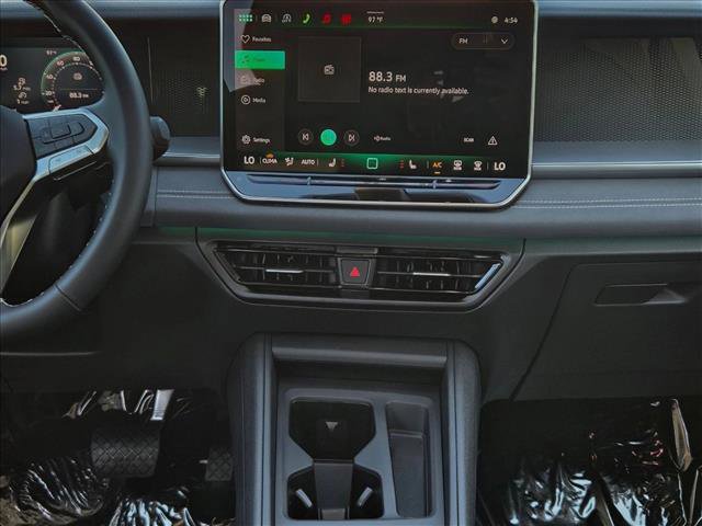 New 2026 Volkswagen Tiguan SE image 13