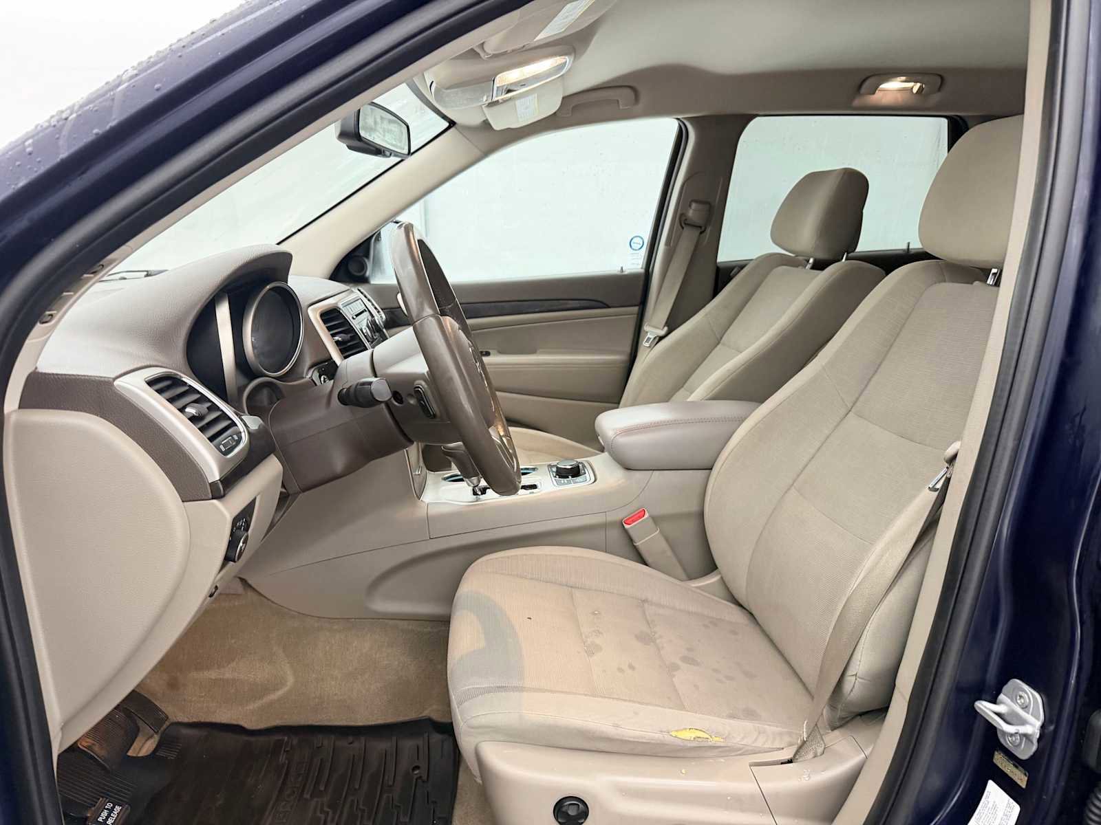 Used 2012 Jeep Grand Cherokee Laredo w/ All Weather Capability Group image 16