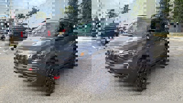 Used 2020 Jeep Cherokee Trailhawk w/ Cold Weather Group image 6