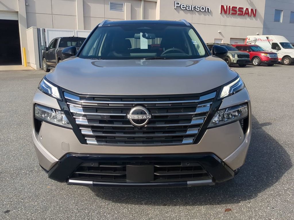 Used 2026 Nissan Rogue Platinum w/ Tech Package image 9