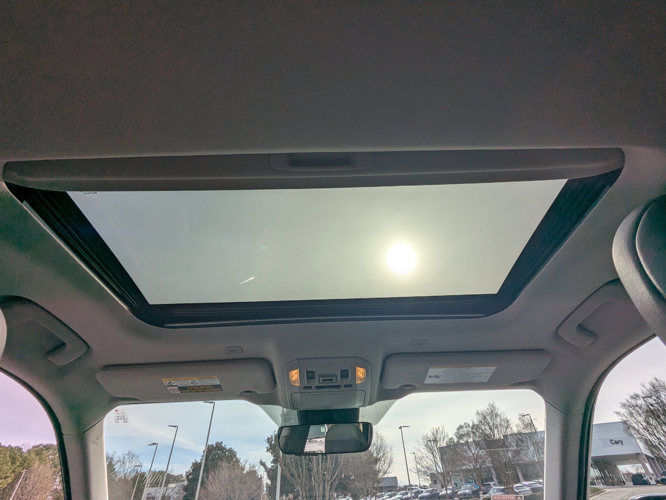 Used 2023 Toyota Highlander XLE image 13