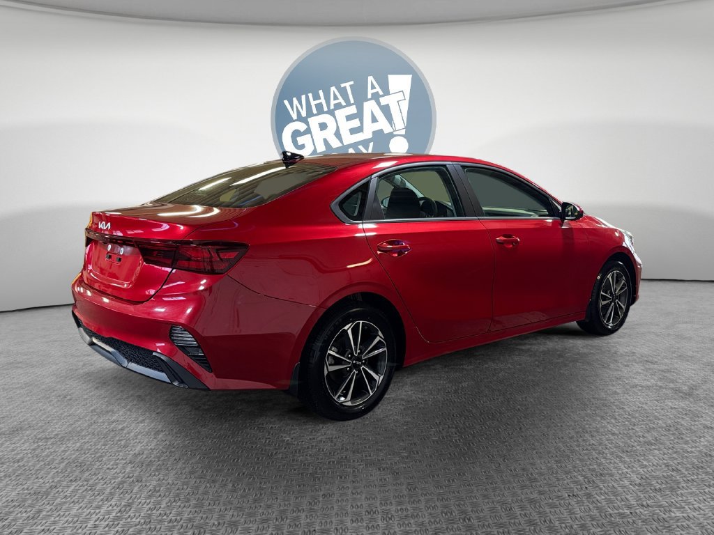 Certified 2024 Kia Forte LXS FWD image 3
