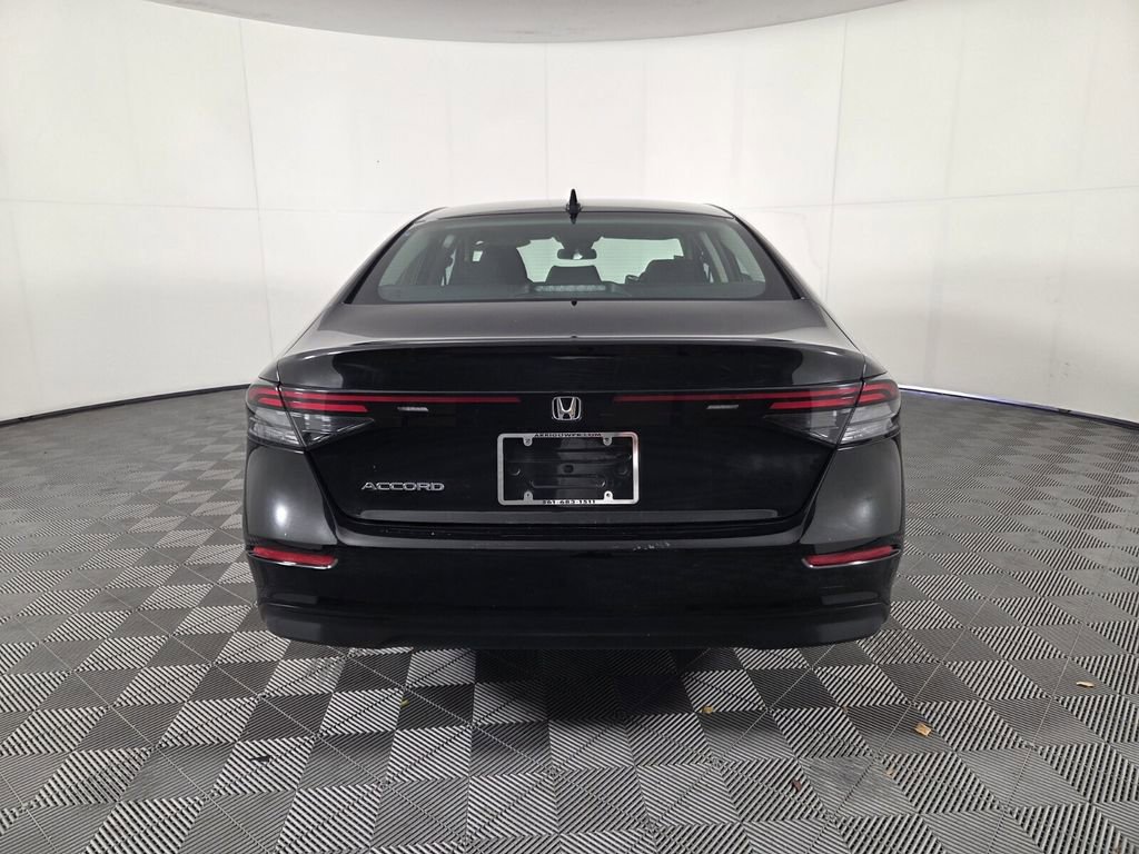 Used 2023 Honda Accord EX image 7