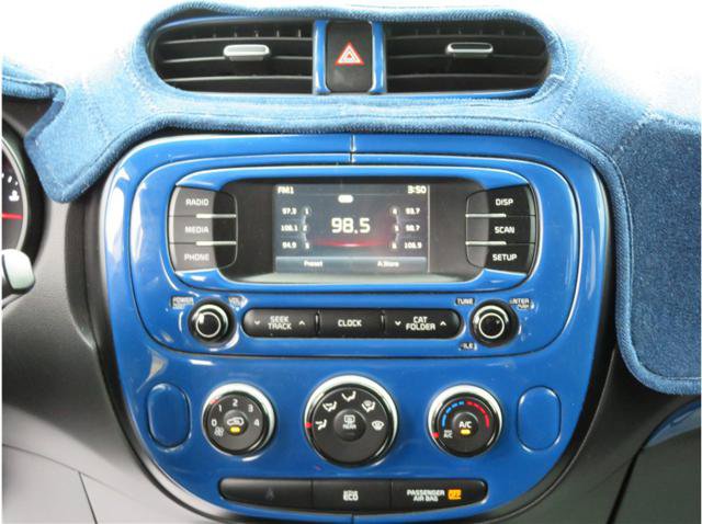Used 2016 Kia Soul + w/ Designer's Package FWD image 6