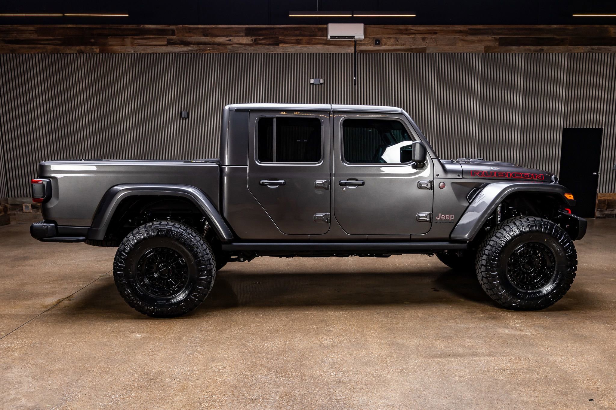 Used 2025 Jeep Gladiator Rubicon image 11