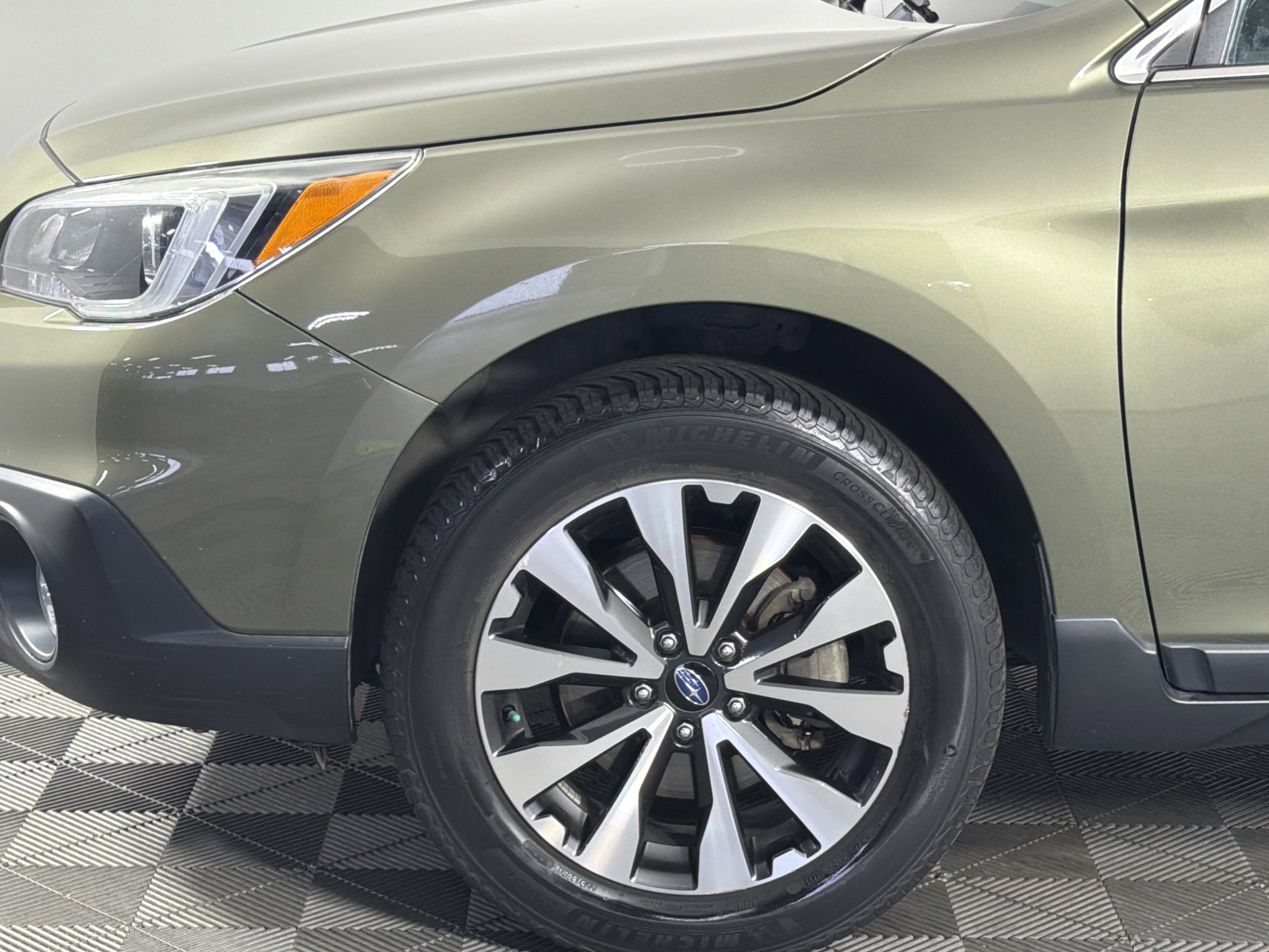 Used 2016 Subaru Outback 2.5i Limited image 4