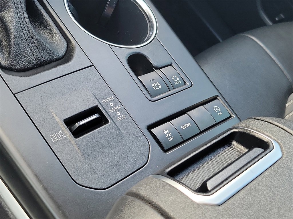 Used 2021 Toyota Highlander XSE image 32