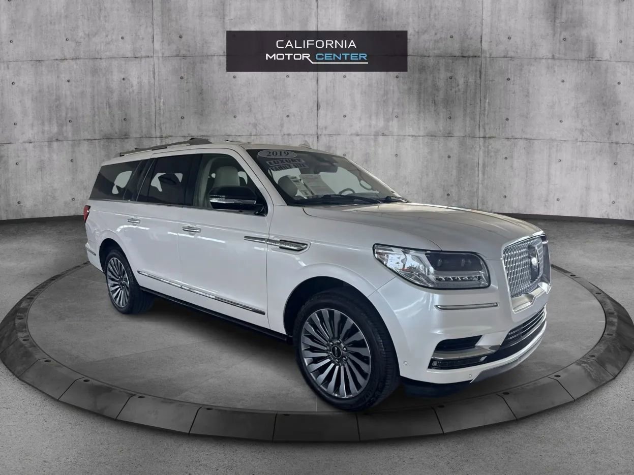 Used 2019 Lincoln Navigator L Reserve w/ Cargo Package AWD/4WD image 1
