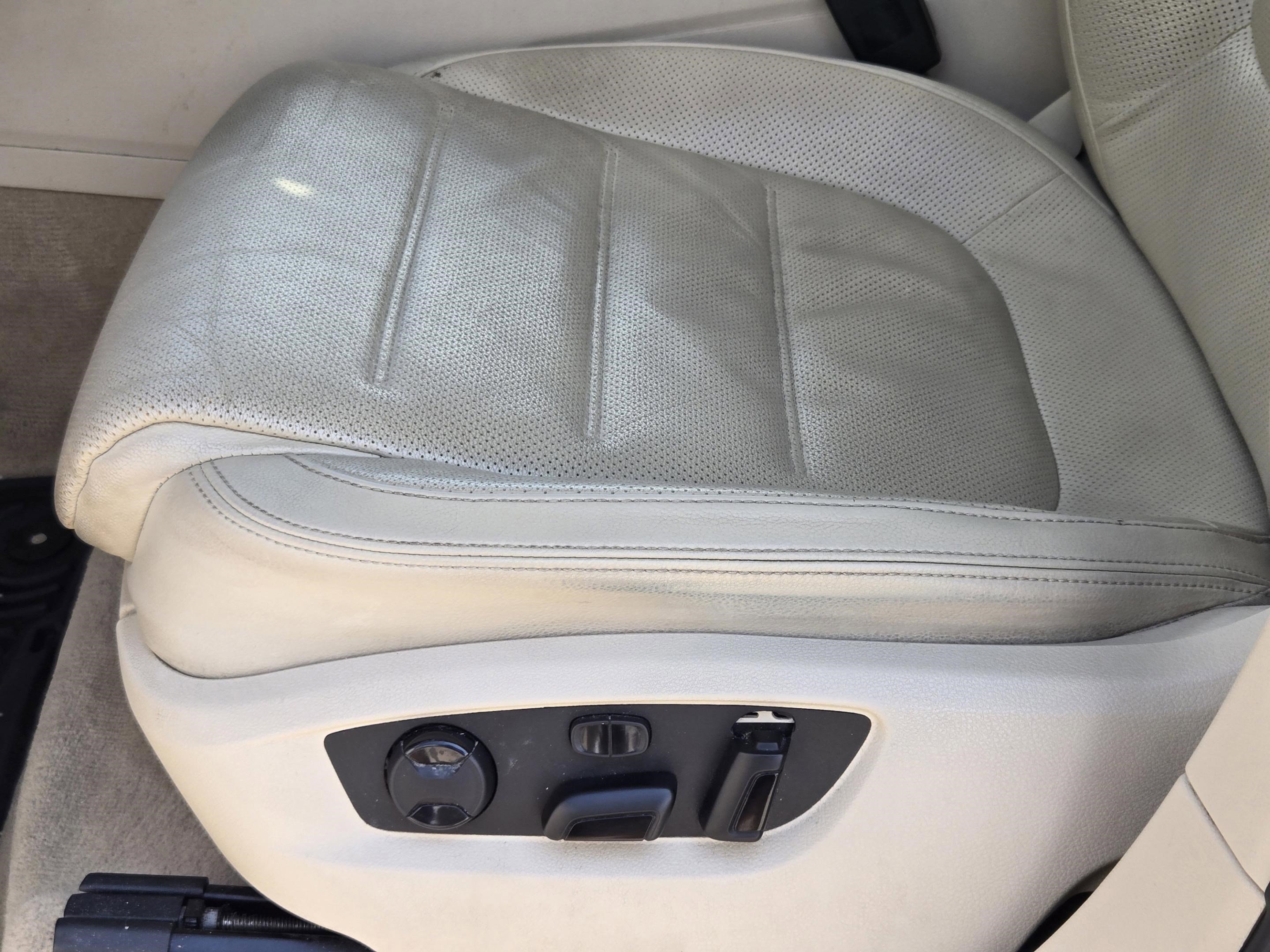 Used 2016 Volkswagen Touareg VR6 AWD/4WD image 17