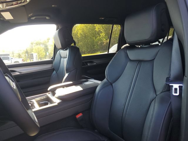 New 2026 Jeep Grand Wagoneer L Limited AWD/4WD image 11
