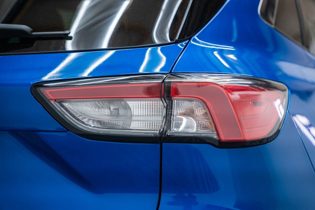 Certified 2020 Ford Escape SE image 6