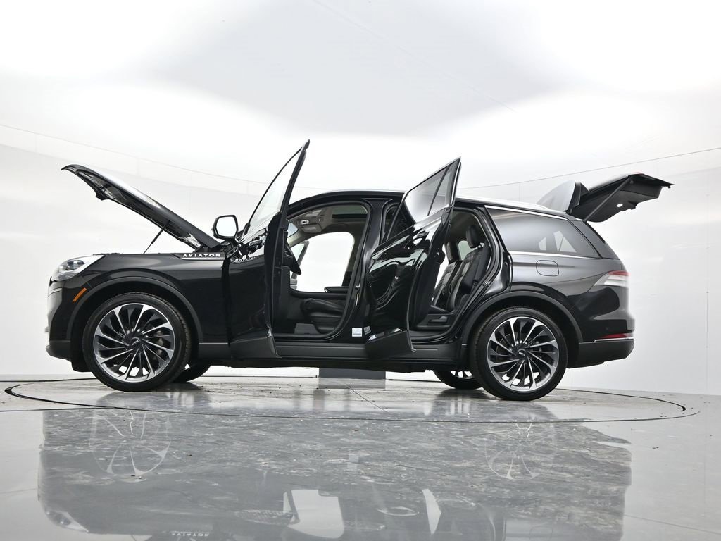 Used 2023 Lincoln Aviator Reserve w/ Equipment Group 201A image 64