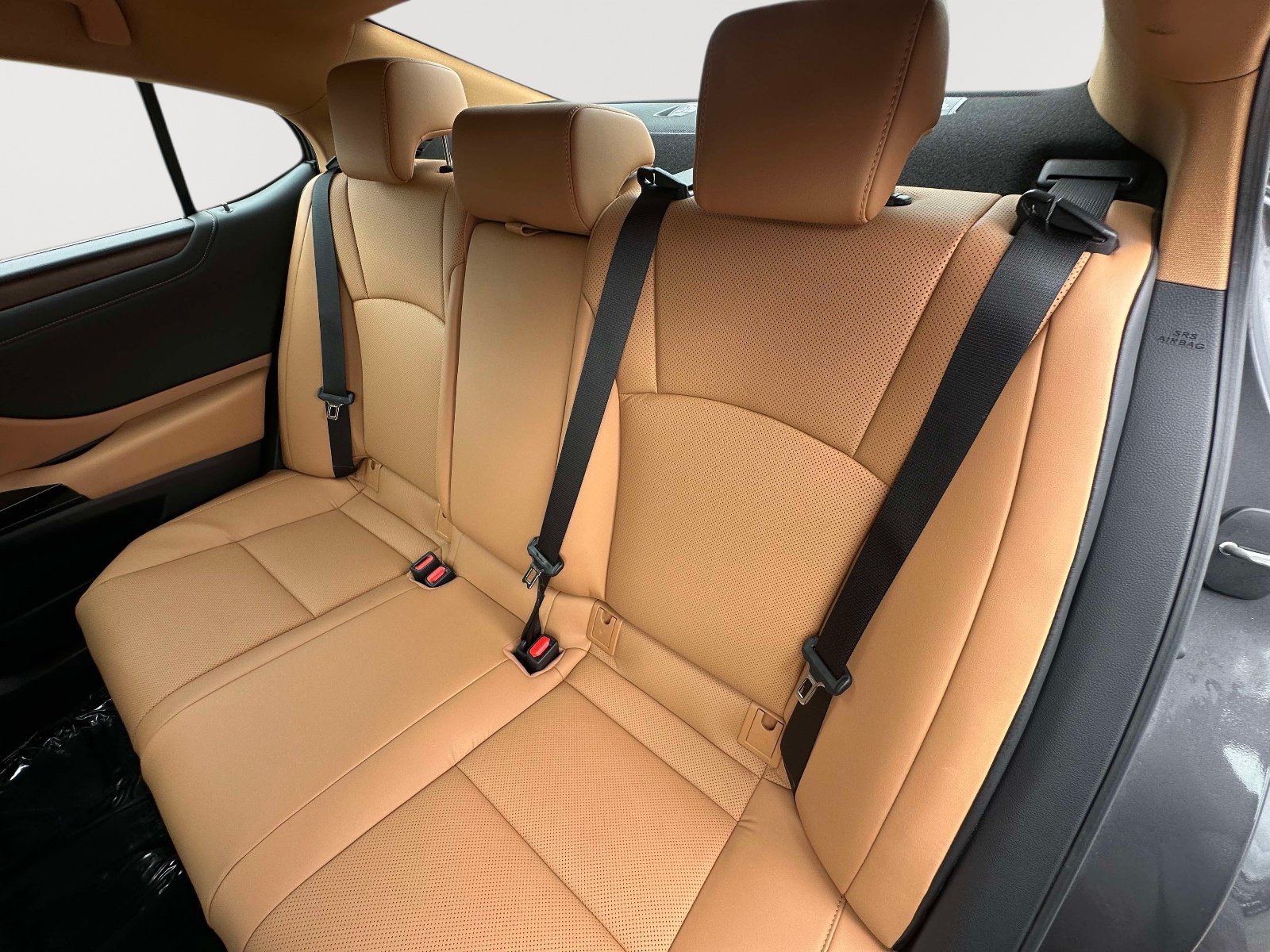 Used 2025 Lexus ES 300h w/ Premium Package FWD image 33