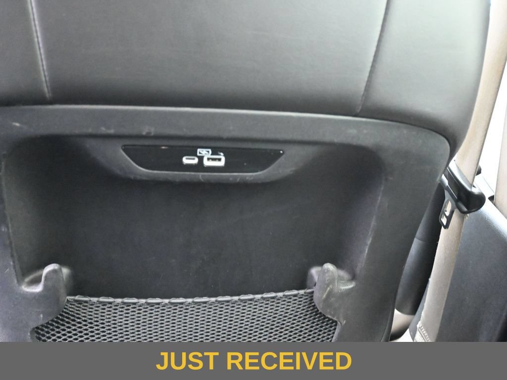 Used 2023 Chrysler Pacifica Touring-L FWD image 27