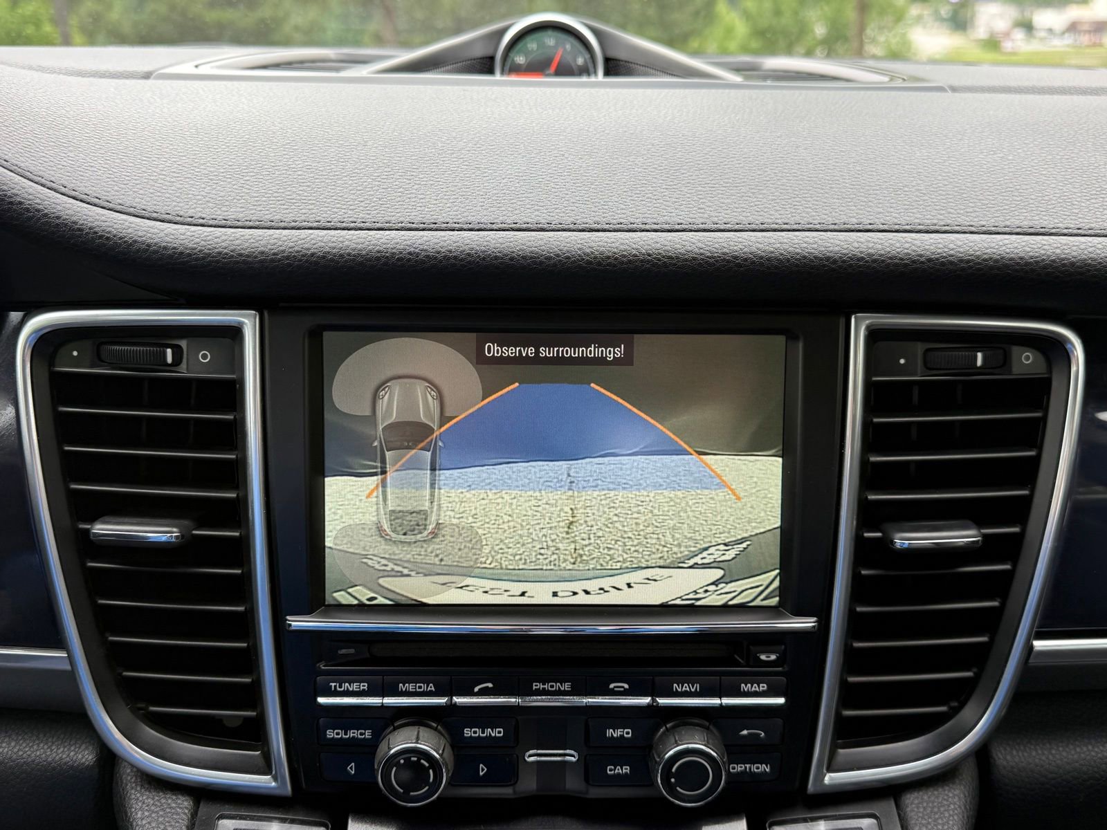Used 2014 Porsche Panamera RWD image 30