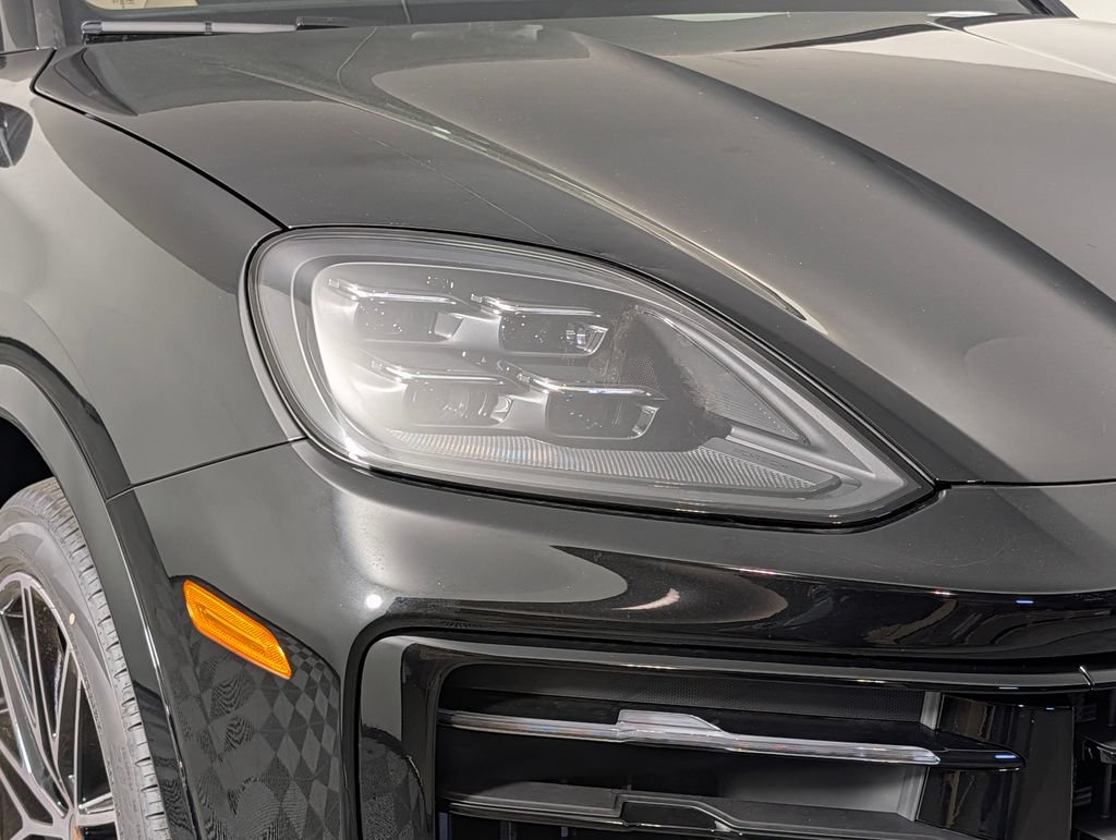 New 2026 Porsche Cayenne Coupe AWD/4WD image 15