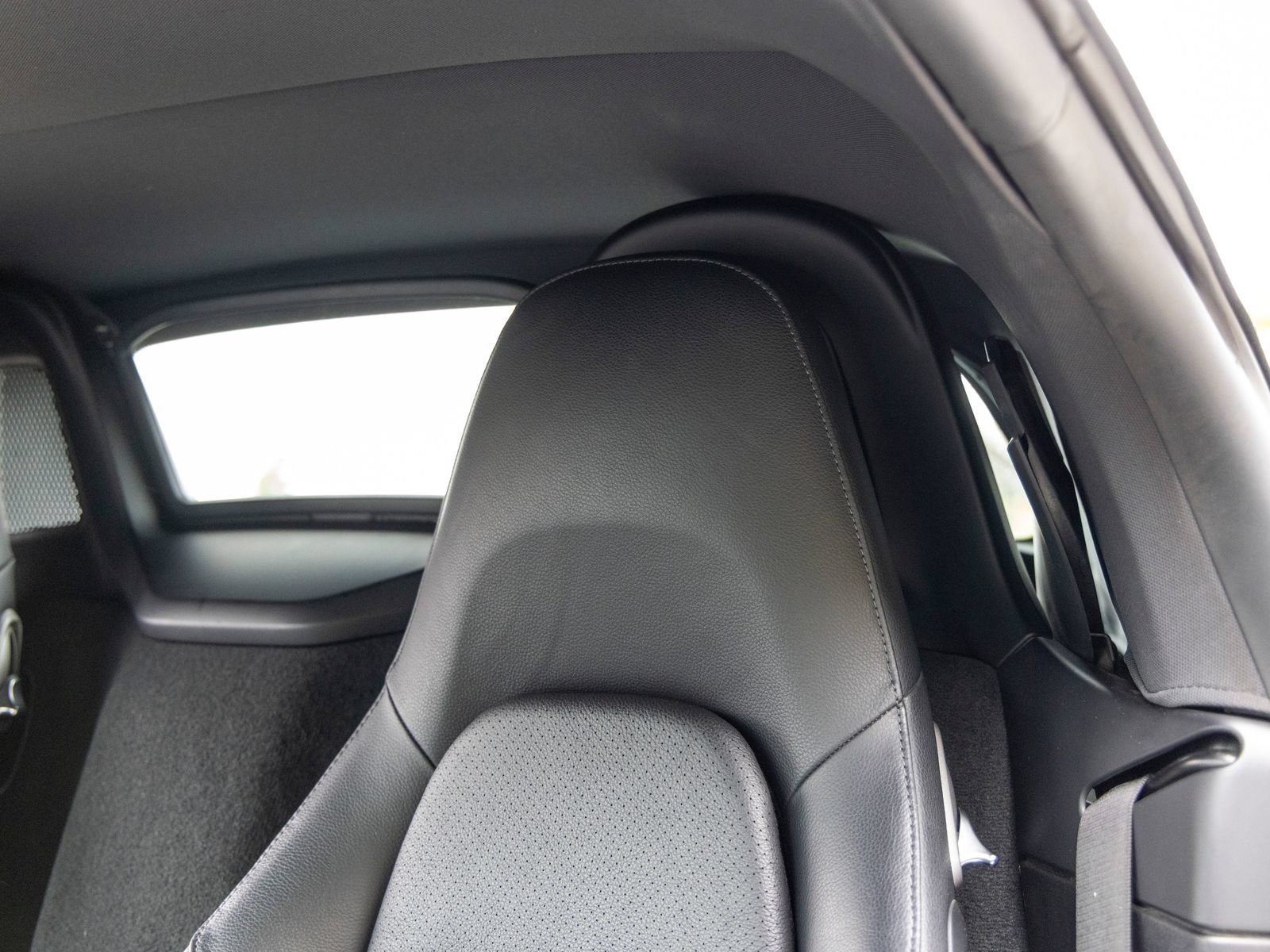Used 2021 Porsche 718 Boxster S RWD image 38