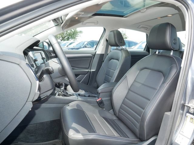 Certified 2022 Volkswagen Jetta SE FWD image 15