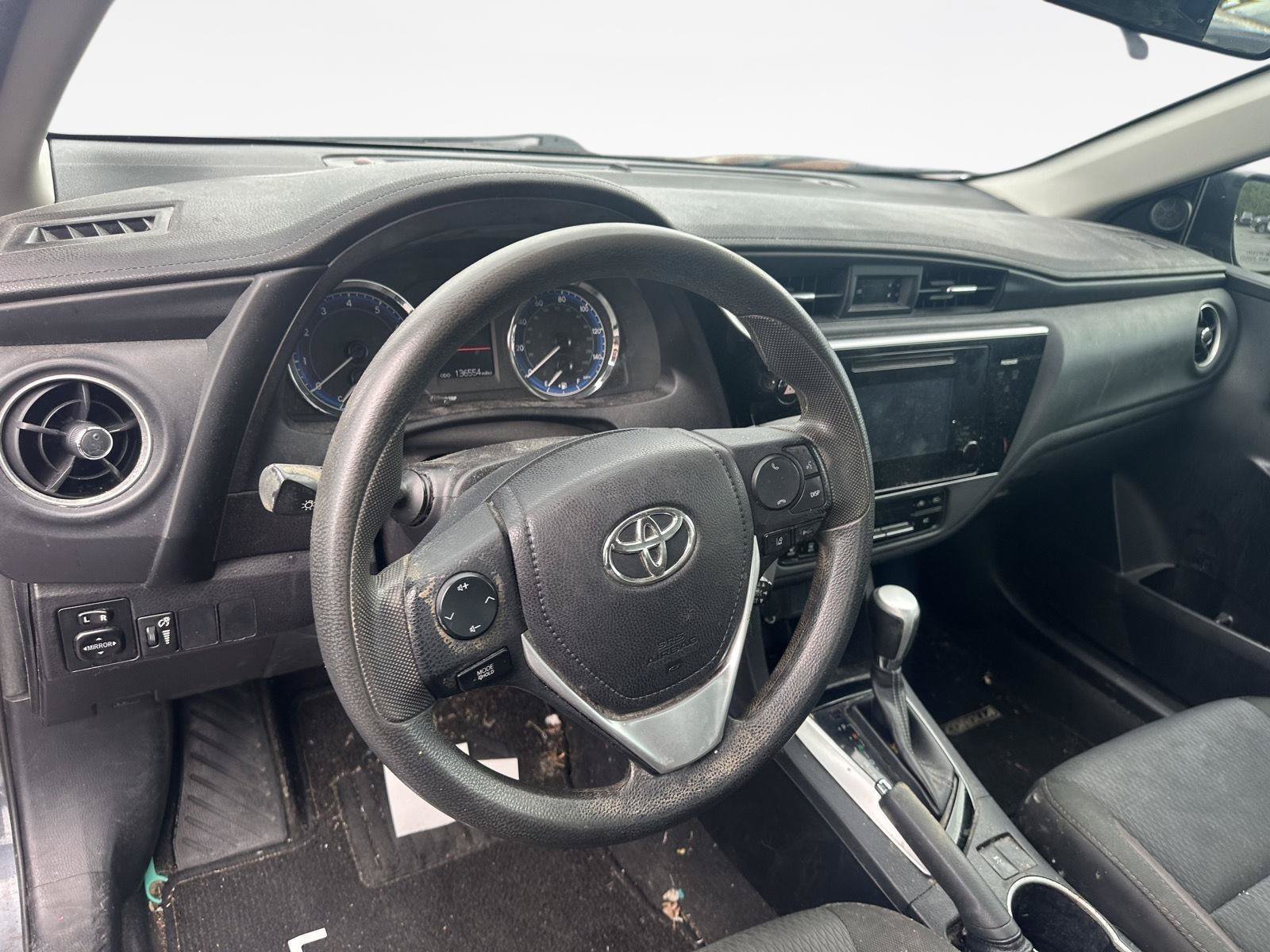 Used 2017 Toyota Corolla LE FWD image 10