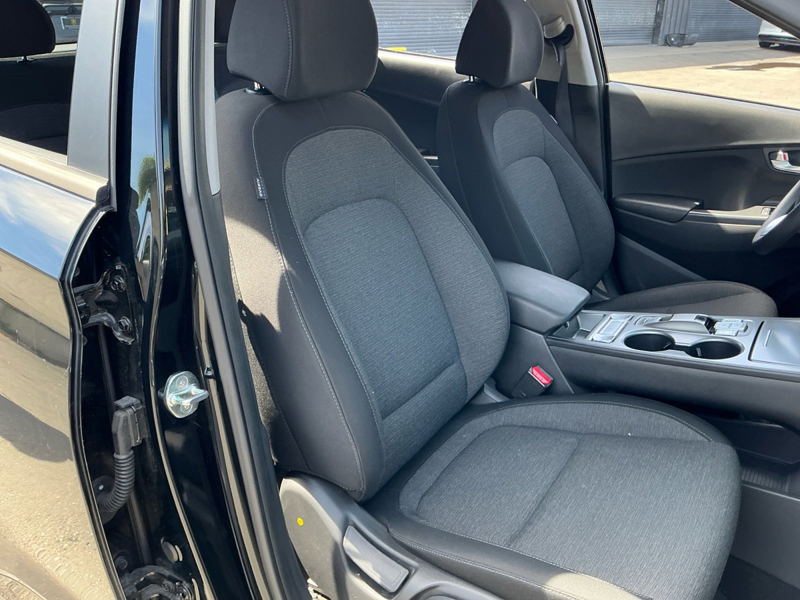 Used 2023 Hyundai Kona SE w/ Cargo Package FWD image 21