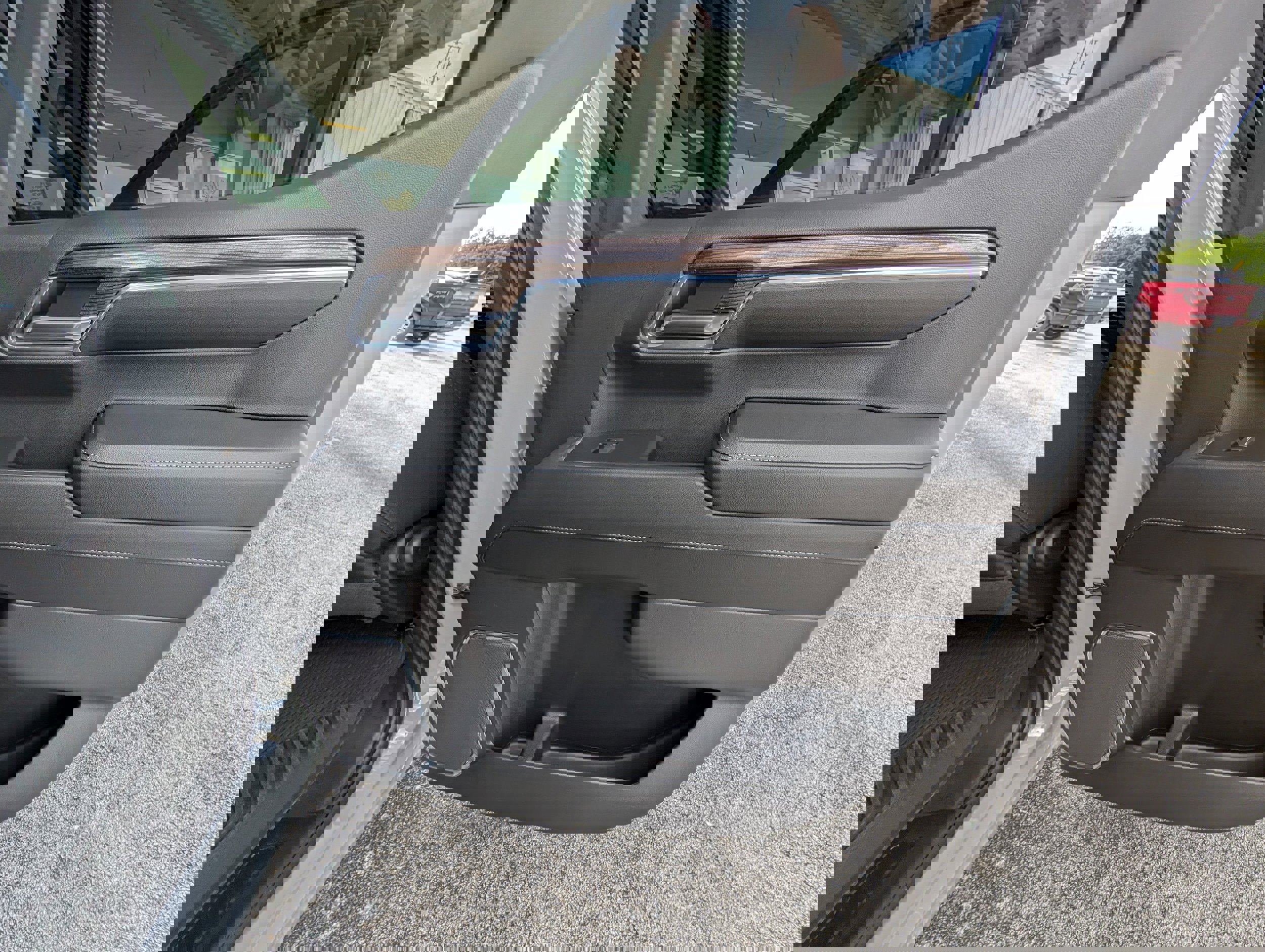 Used 2024 Chevrolet Silverado 1500 LT Trail Boss w/ Convenience Package II image 23