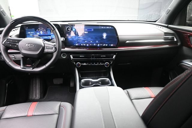 Used 2026 Chevrolet Traverse RS FWD image 9