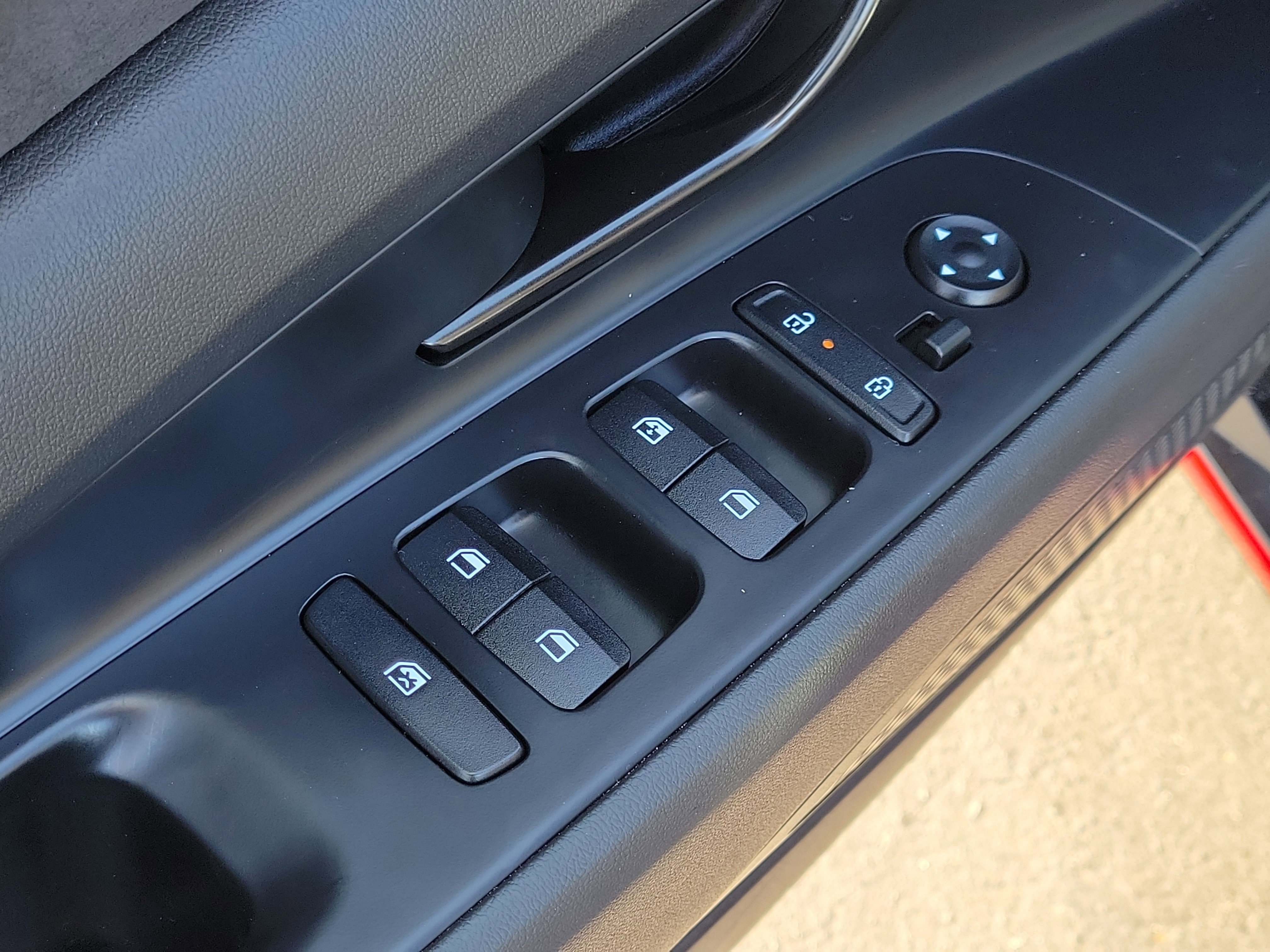 Used 2025 Hyundai Elantra N FWD image 17