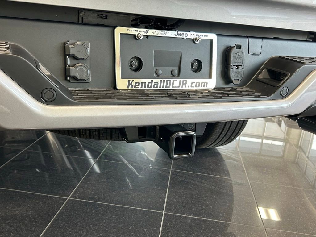New 2025 RAM 1500 Tungsten w/ Towing Technology Group AWD/4WD image 32