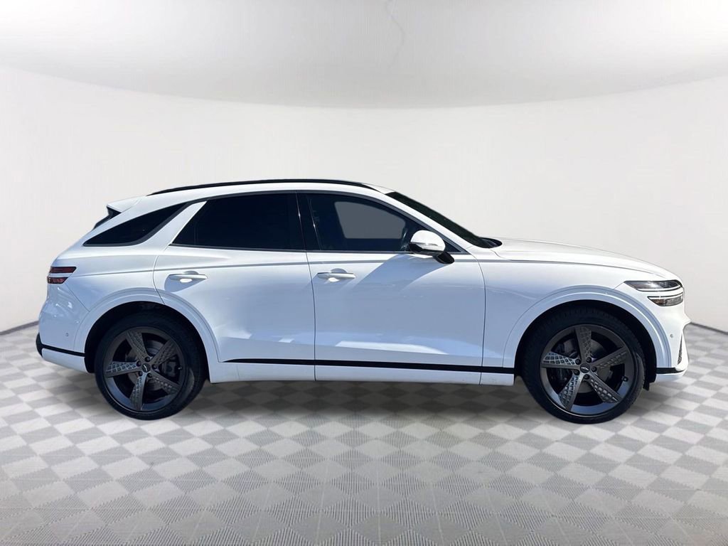 Used 2022 Genesis GV70 3.5T Sport w/ Sport Prestige Package AWD/4WD image 4