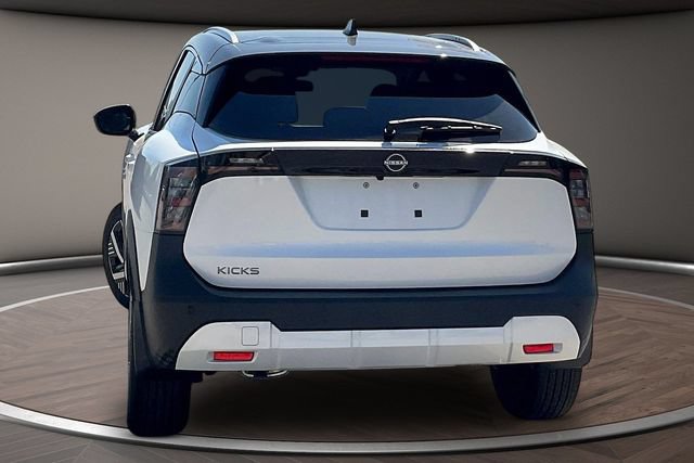 New 2026 Nissan Kicks SV w/ SV Premium Package FWD image 4