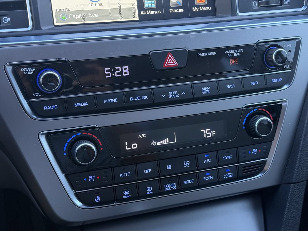 Used 2016 Hyundai Sonata Limited w/ Option Group 02 FWD image 15