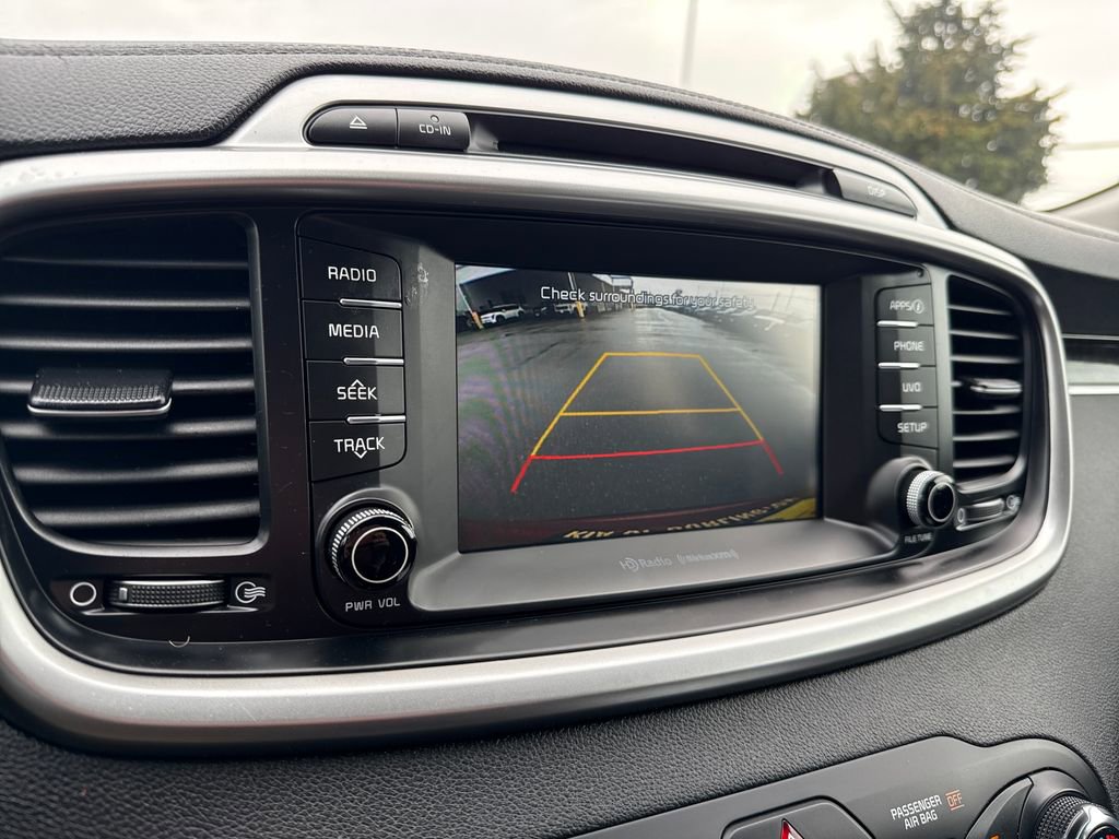 Used 2017 Kia Sorento LX w/ LX Convenience Package image 30