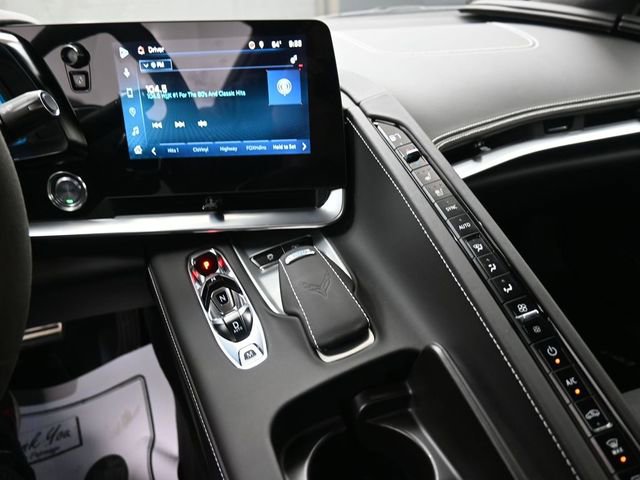 Used 2025 Chevrolet Corvette Stingray Premium Conv w/ Z51 Performance Package image 10