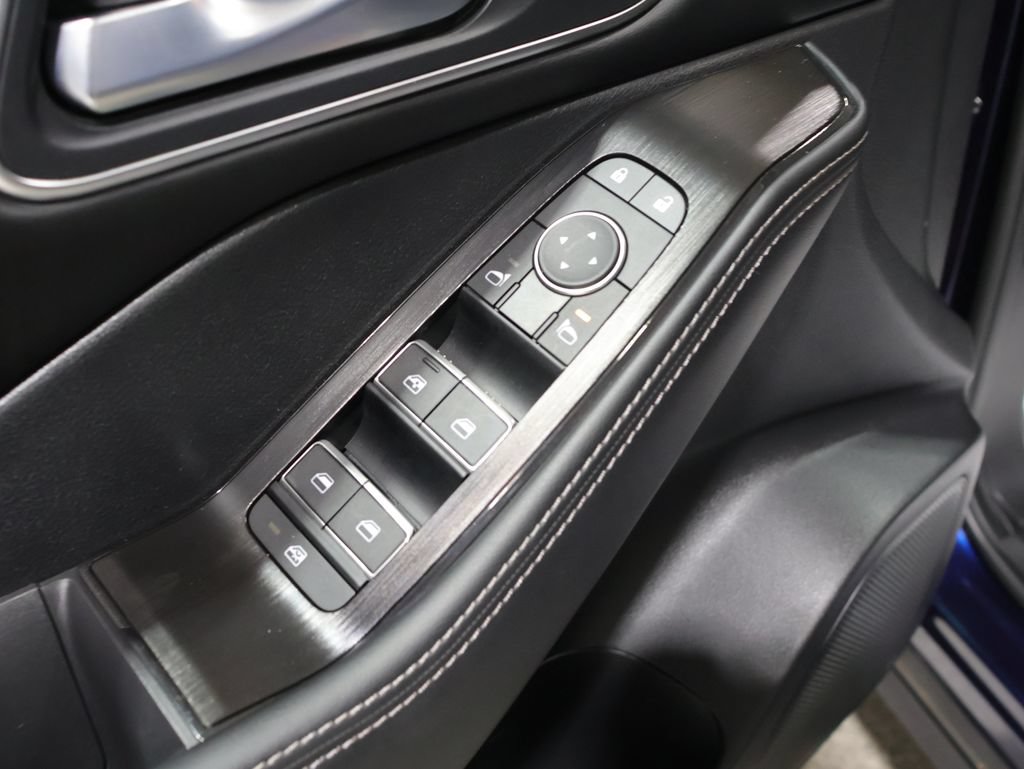 Used 2025 Nissan Rogue Platinum w/ Platinum Premium Package AWD/4WD image 15