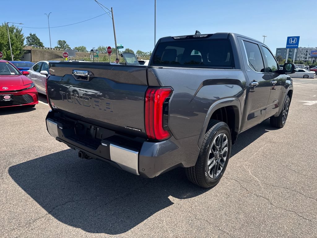 Used 2025 Toyota Tundra Limited AWD/4WD image 9