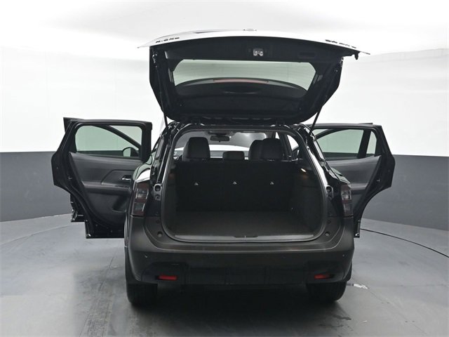 Used 2025 Nissan Kicks SR image 50