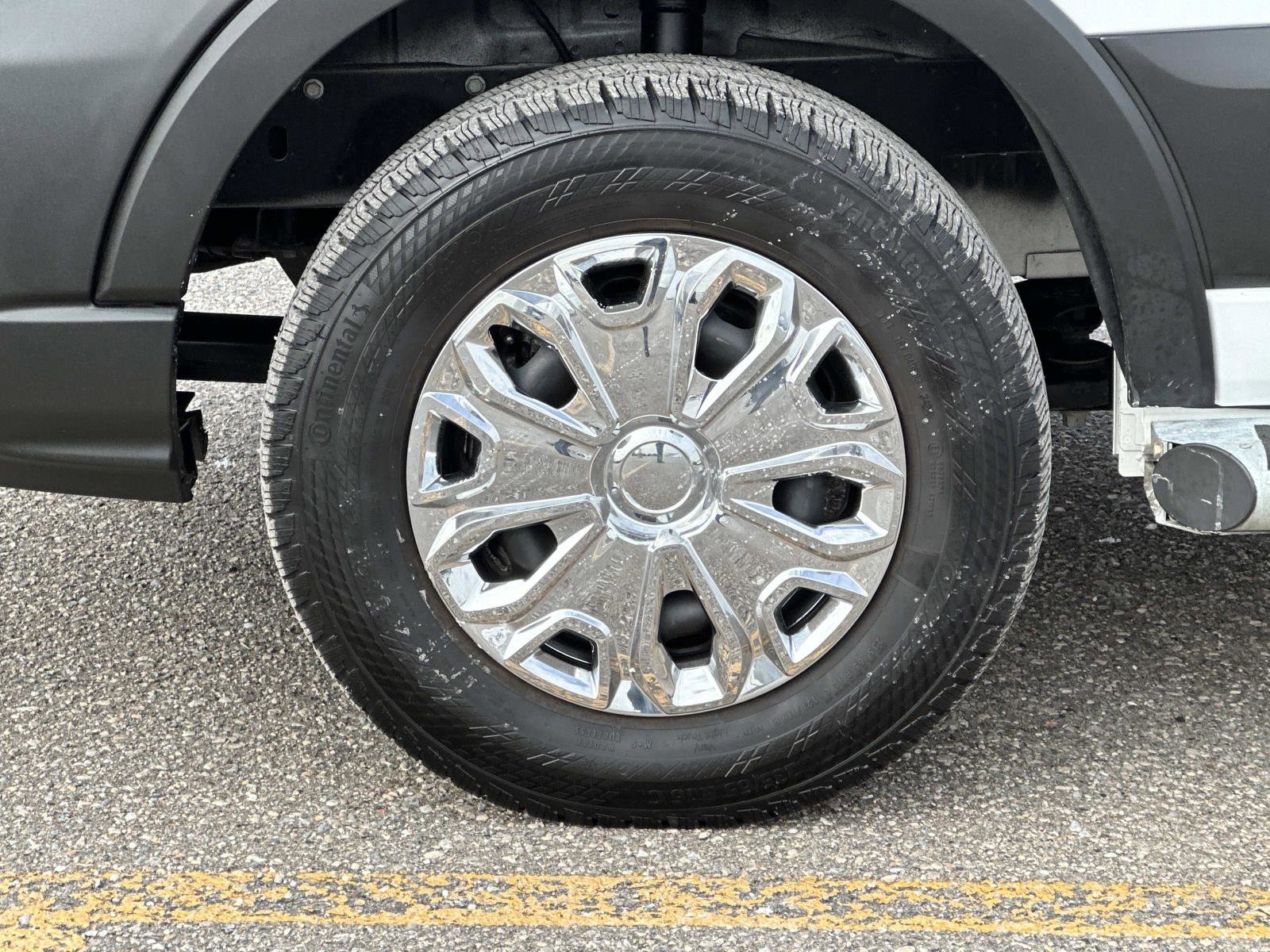 Used 2024 Ford Transit 250 Low Roof w/ Exterior Upgrade Package image 8