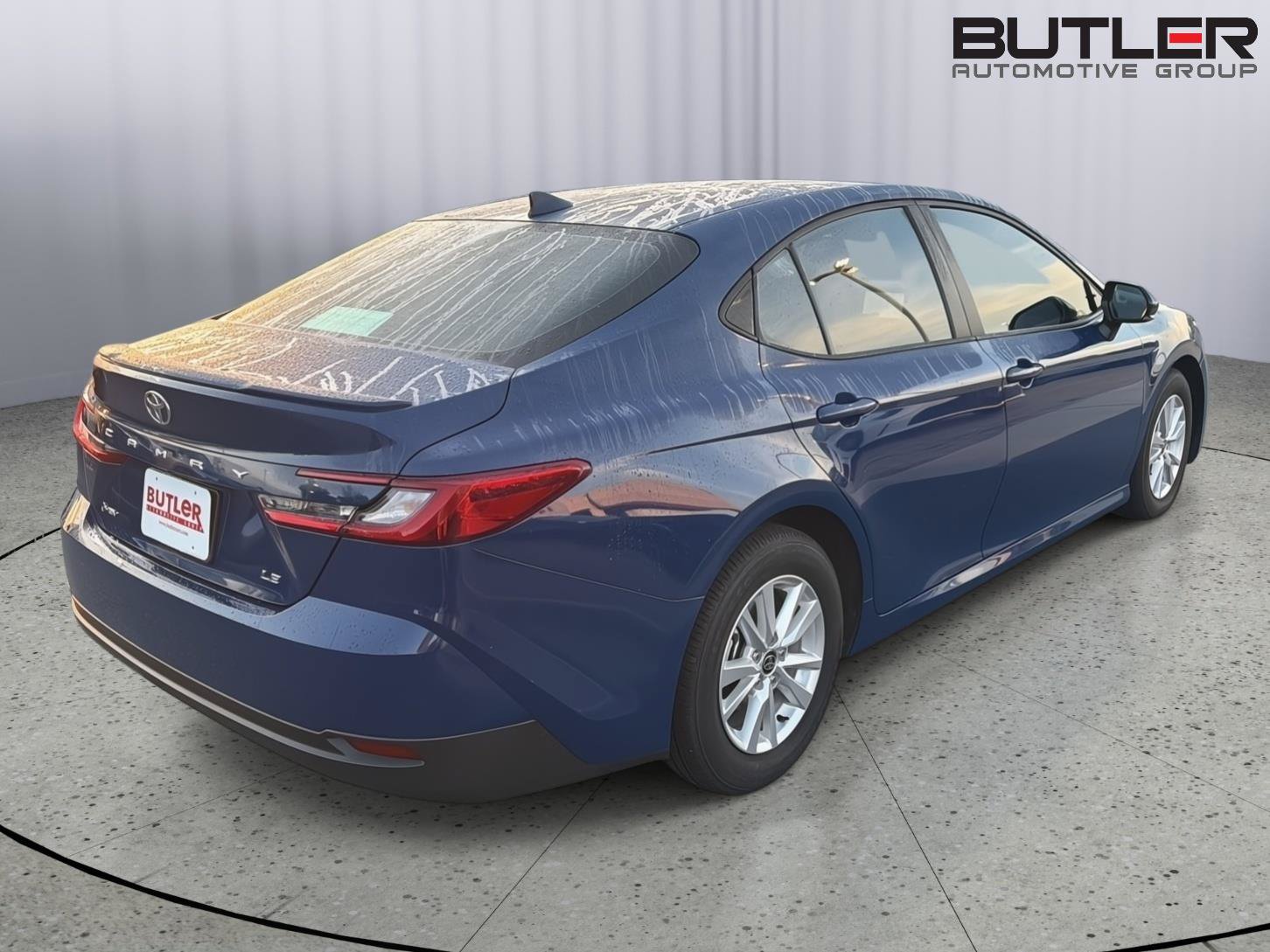 Used 2025 Toyota Camry LE w/ Convenience Package FWD image 6