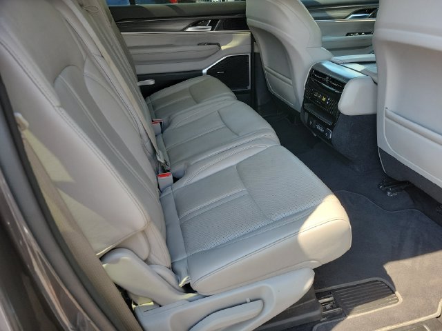 Used 2024 Jeep Wagoneer Series II w/ Flexible Seating Group RWD image 24