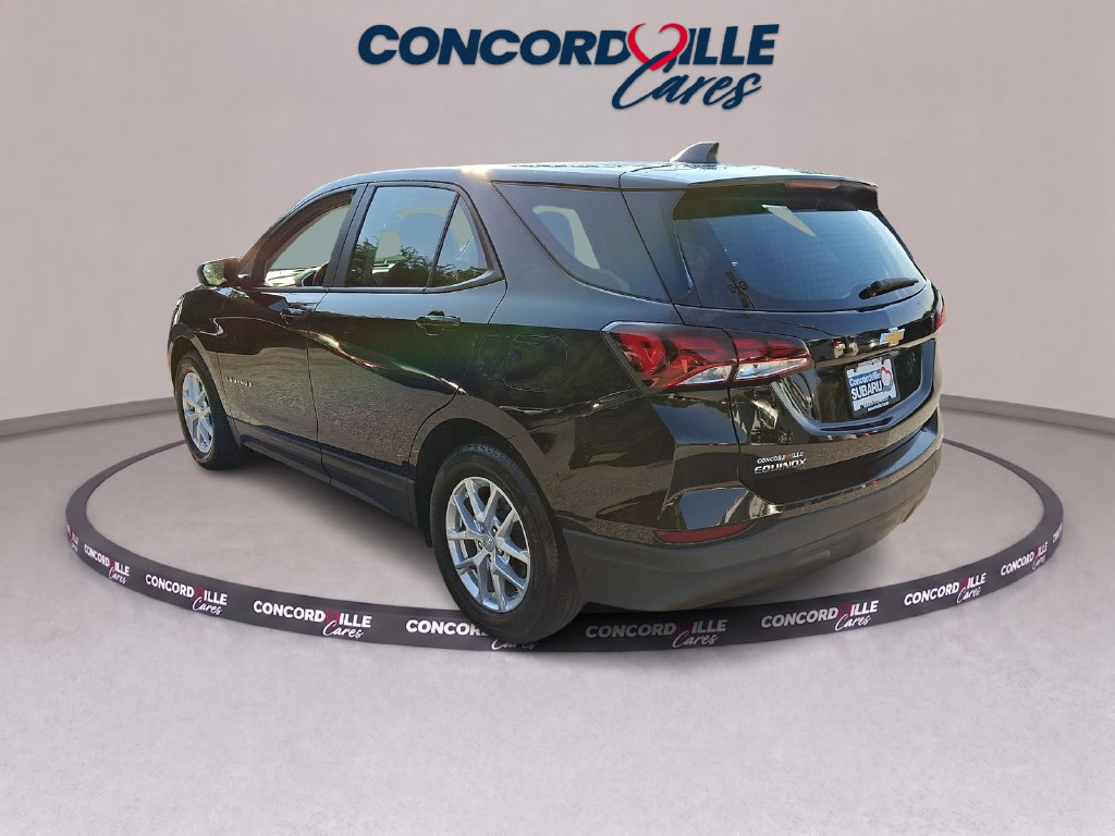 Used 2023 Chevrolet Equinox LS FWD image 4