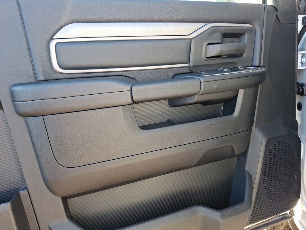 New 2024 RAM 3500 Tradesman w/ Safety Group AWD/4WD image 8
