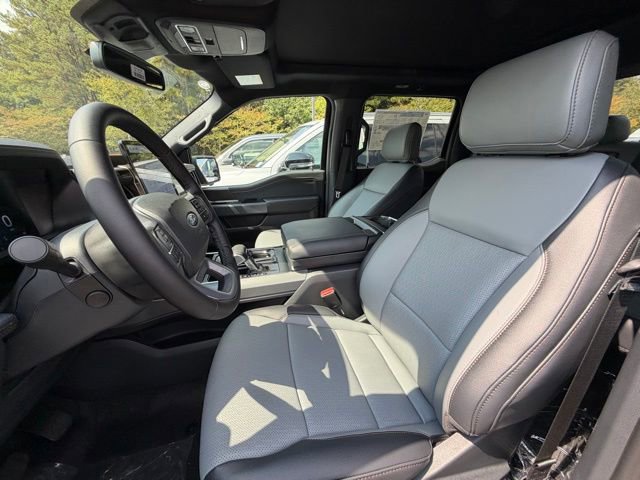 New 2025 Ford F150 Lightning Lariat w/ Max Trailer Tow Package image 13