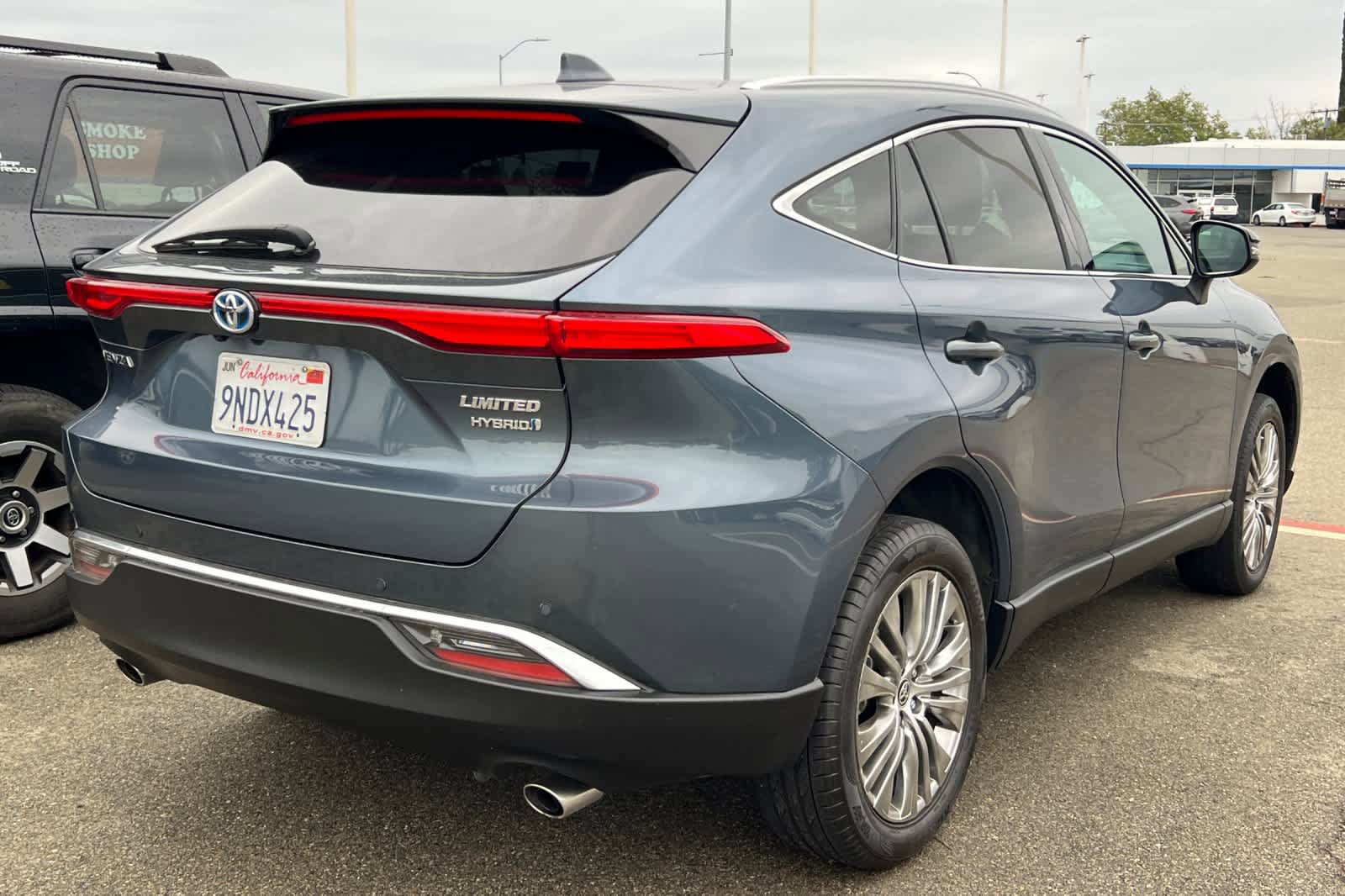 Used 2022 Toyota Venza Limited AWD/4WD image 4