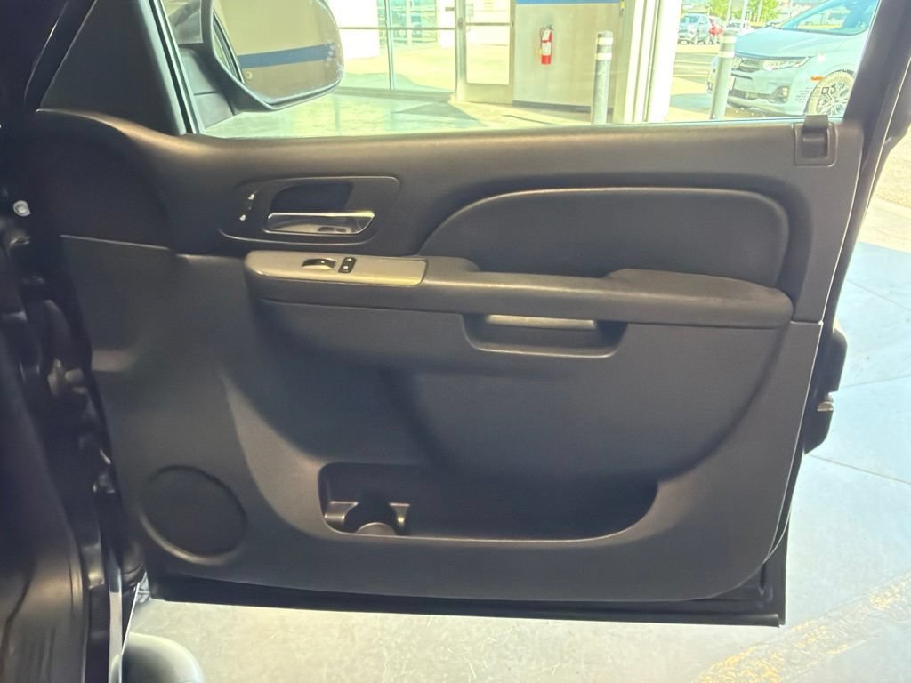 Used 2011 Chevrolet Suburban LT AWD/4WD image 34