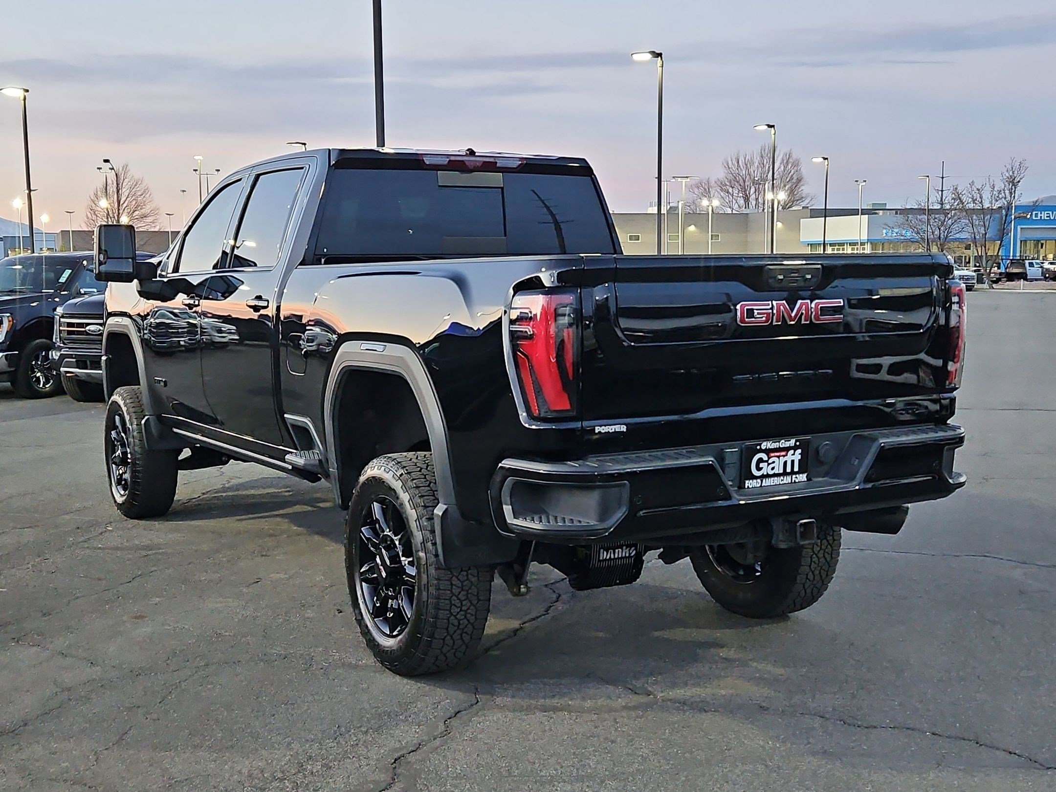 Used 2024 GMC Sierra 2500 AT4 w/ AT4 Premium Plus Package image 9