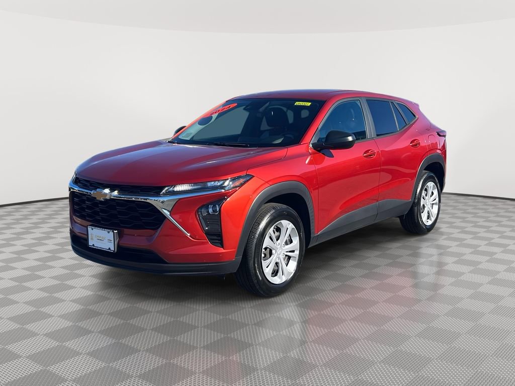 Used 2024 Chevrolet Trax LS FWD image 3