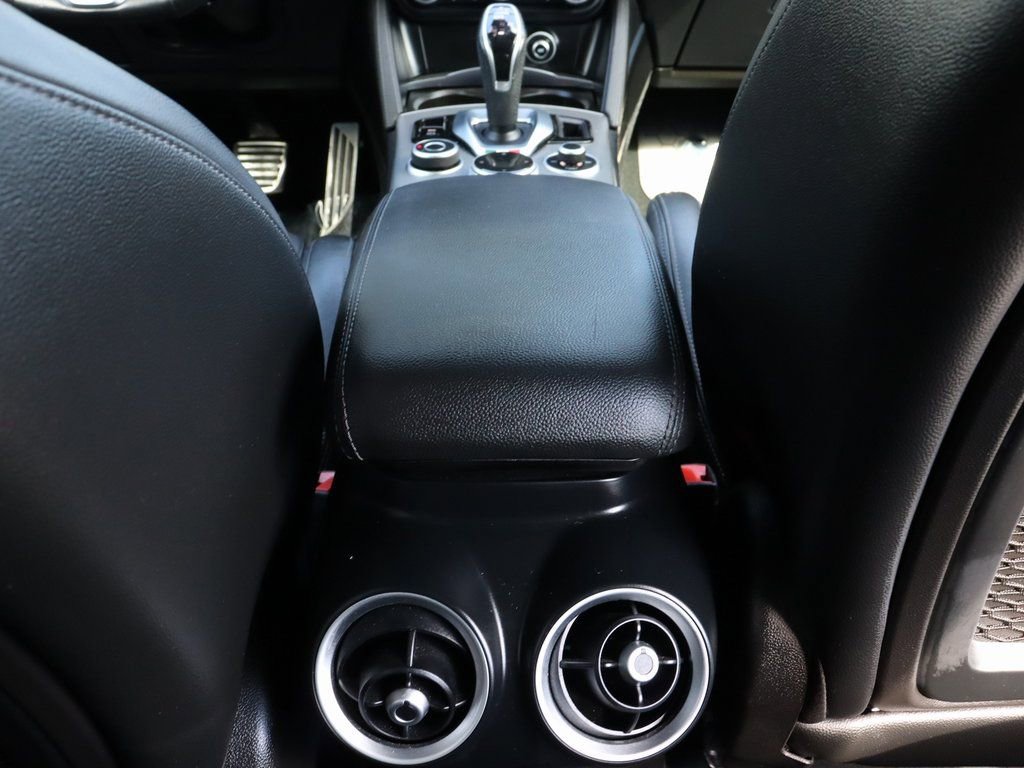 Used 2023 Alfa Romeo Stelvio Veloce image 28