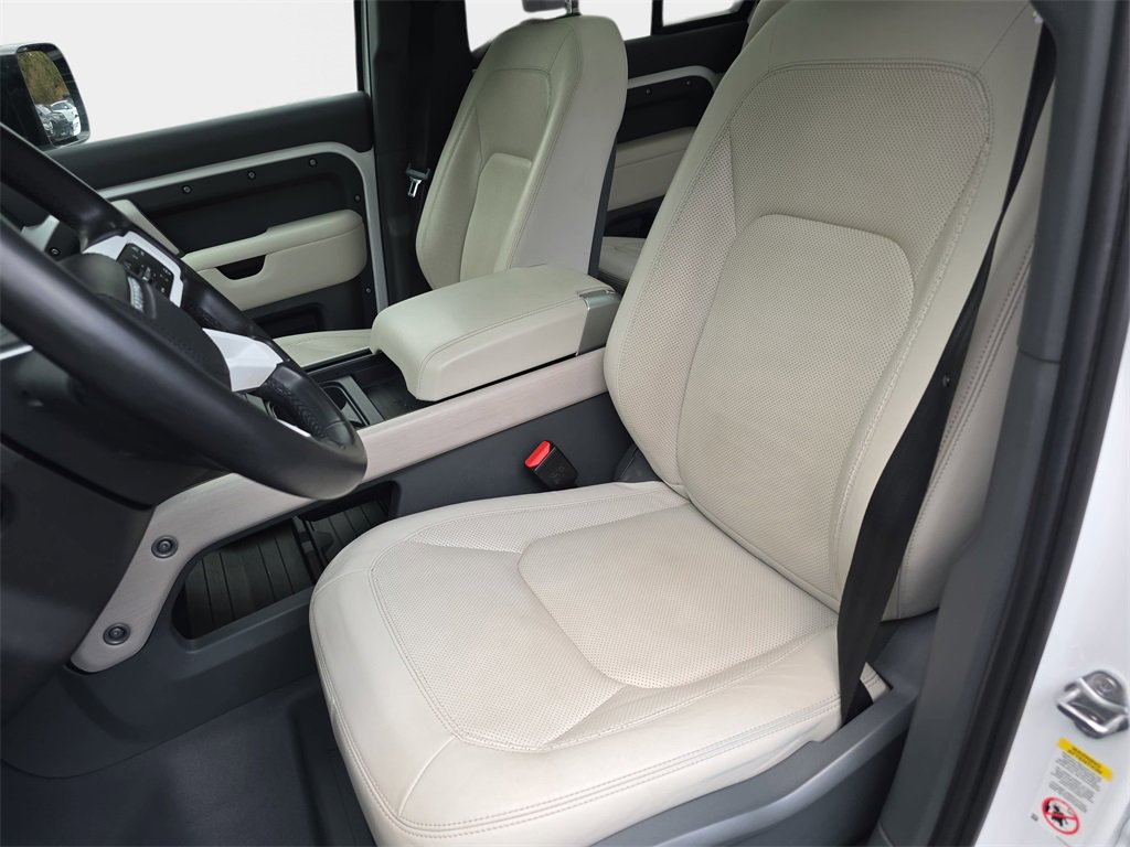 Used 2023 Land Rover Defender 130 First Edition image 16